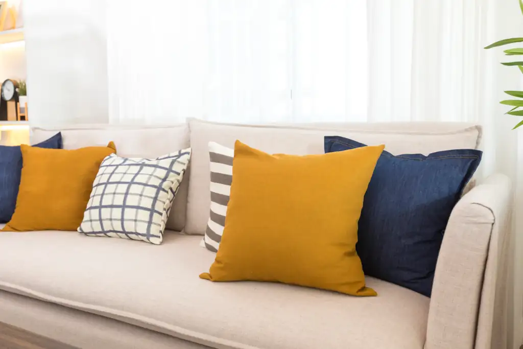How to Choose the Perfect Scatter Cushions for Your Sofa